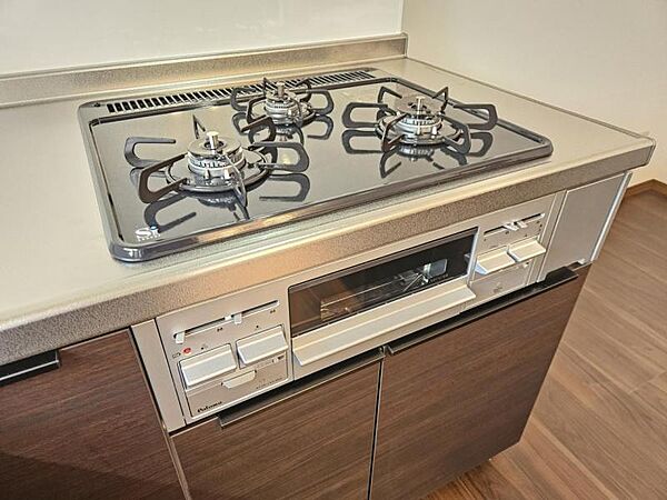3口コンロでお料理の幅が広がりますね！