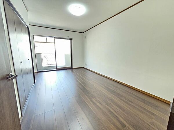 和室8．2帖：洋室の中で1番広いので、主寝室としてもおすすめです。