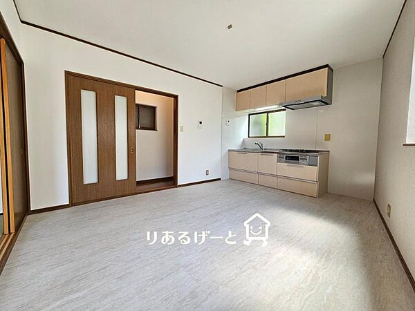 ＬＤＫ9.2帖：リフォーム済みでとても綺麗に仕上がっていますよ