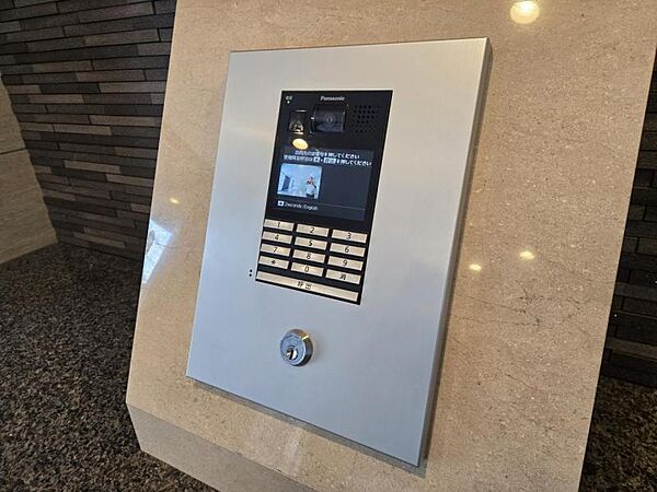 エントランスにはオートロックも付いていますので、来客時も安心！
