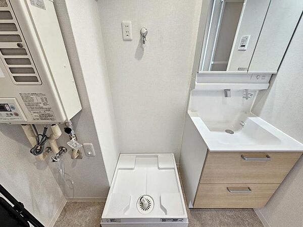 万が一の漏水から床を守り、階下への浸水被害を防いでくれる洗濯パン設置済み！