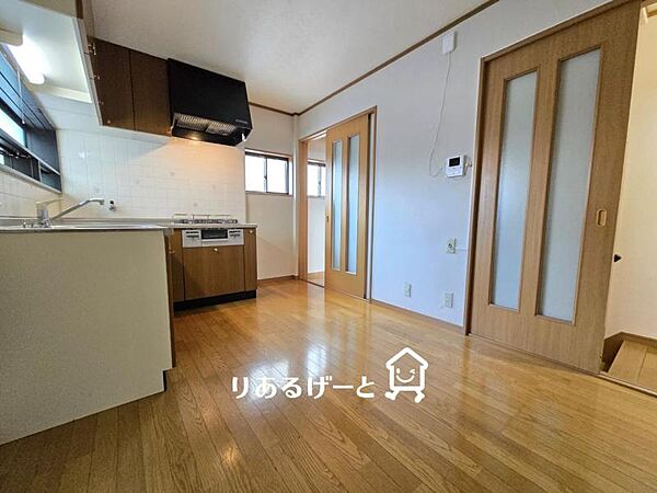 ＬＤＫ：採光や風通しが確保しやすく、家族のプライバシーも守れるなどメリットの多い2階リビング！