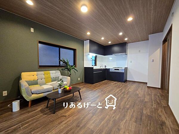 ＬＤＫ12．7帖：落ち着いた雰囲気の中にも、洗練された印象を受けます。