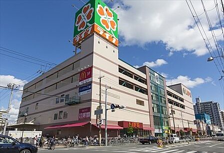 ライフ関目店