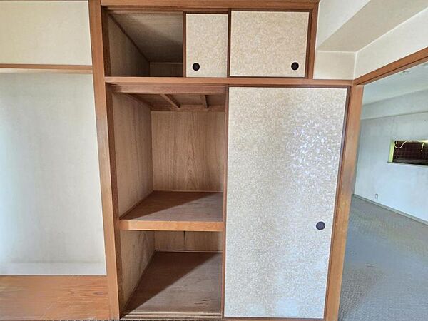 和室8帖：大きな押入で寝具類もすっきり☆