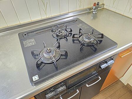 3口コンロでお料理の幅が広がりますね!