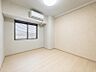 室内：洋室6帖：洋室の中で1番広いので、主寝室としてもおすすめです。
