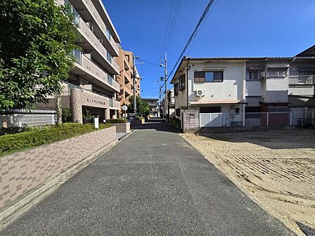 周辺は、自転車でも移動がしやすい平坦地です!