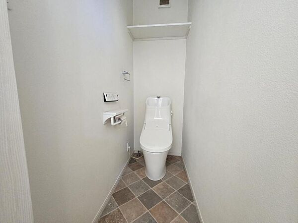 季節を問わず年間を通じて快適にお使い頂ける温水洗浄便座付トイレ！！