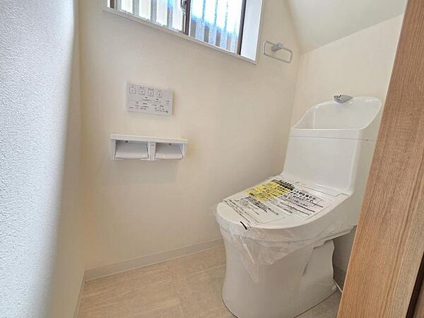 トイレが2ヶ所にあるので複数人でも快適に暮らせます