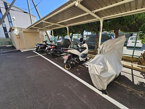 バイク置き場も完備！