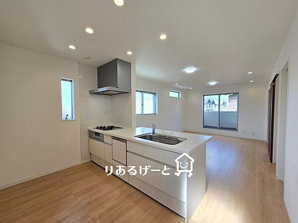 リビング/ダイニングを拡大表示