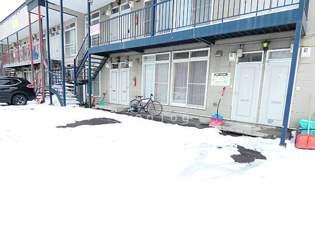 10 / 23