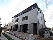 梅郷駅より徒歩14分 築3年2ヶ月 3階建の賃貸物件