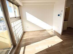 シャイン南流山 5階1Kのリビング/ダイニング