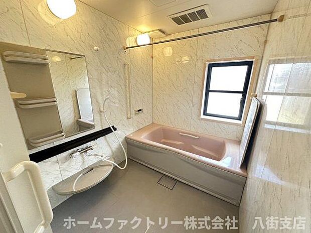 2Fお風呂　内外装リフォーム済（2023年10月）　二世帯住宅　エレベーター付
