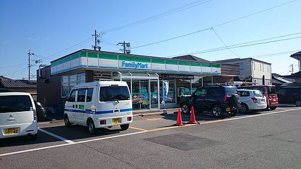 画像19:【コンビニエンスストア】ファミリーマート・上郷店まで127ｍ