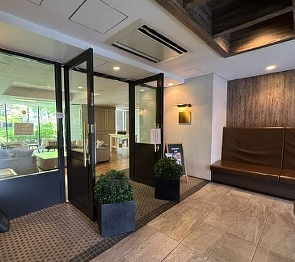 エントランスを拡大表示