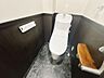 洗面：温水洗浄便座で清潔感もある使いやすいトイレです