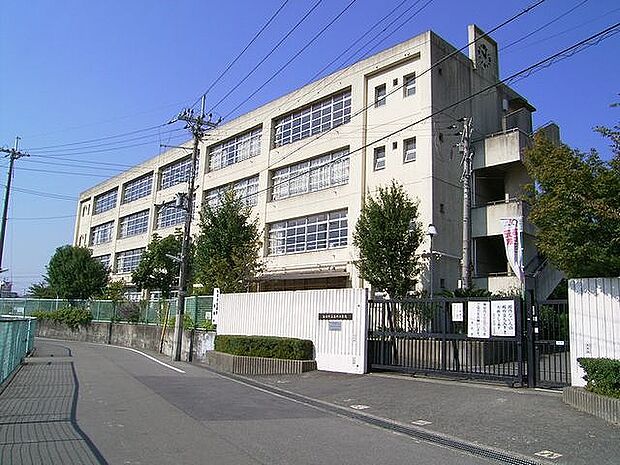 島本町立第四小学校（672m）