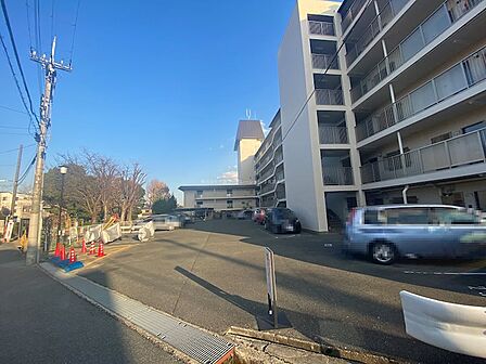 マンション敷地 駐車場