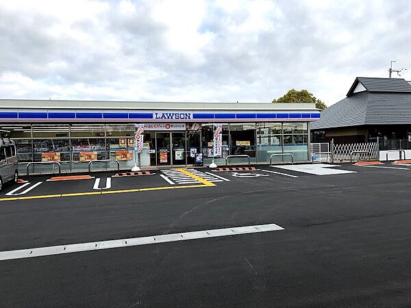 ローソン 摂津一津屋二丁目店（126m）