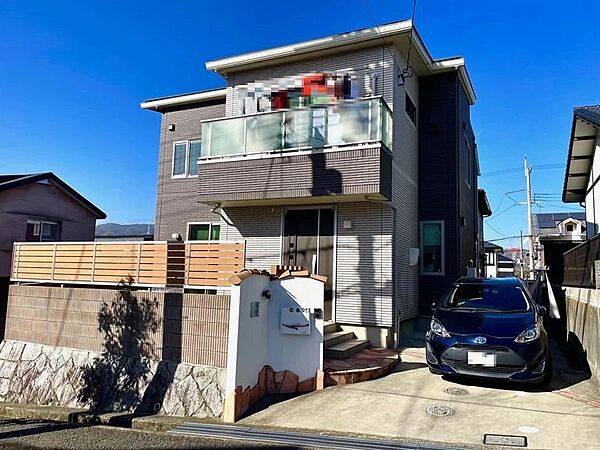 外観：327001690049