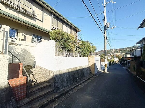 交通量の少ない前面道路