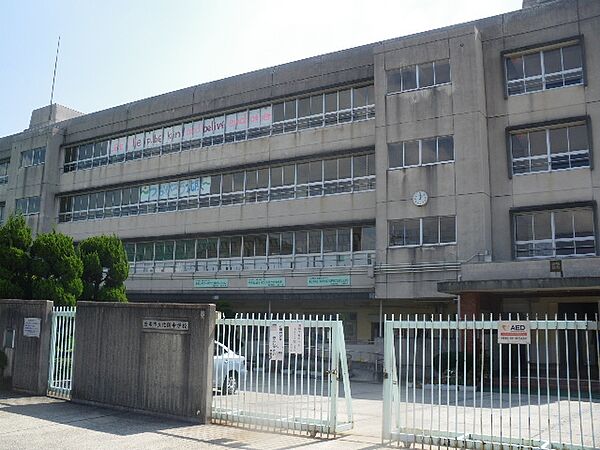 茨木市立北陵中学校（1004m）