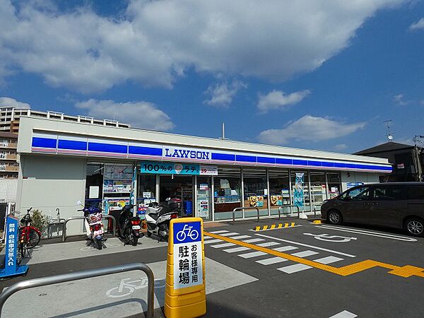 ローソン 高槻別所中の町店（532m）