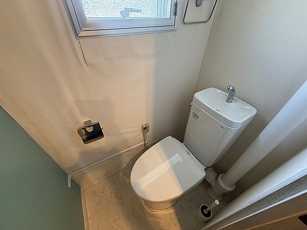 トイレに窓あり