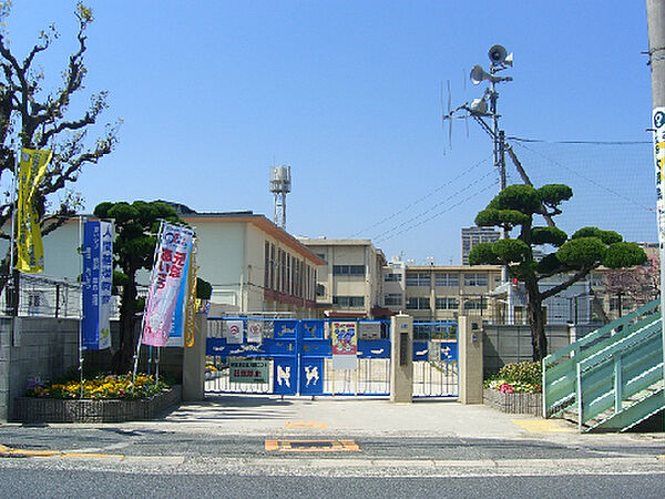 摂津市立千里丘小学校（490m）