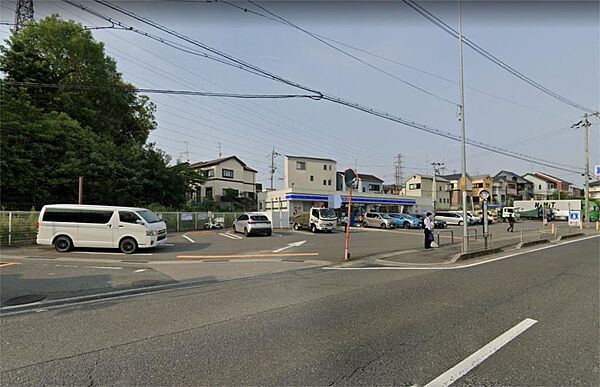 ローソン 茨木郡山二丁目店（752m）