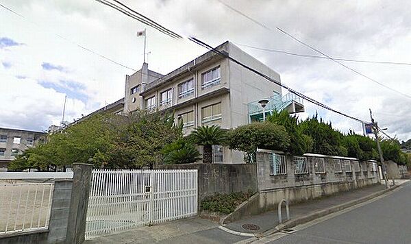 茨木市立豊川中学校（1670m）