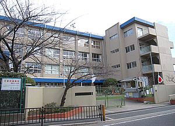摂津市立鳥飼北小学校（1078m）