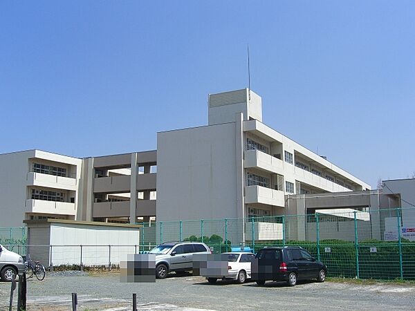 吹田市立片山中学校（1250m）
