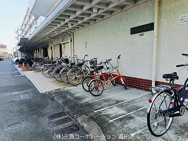 駐輪場