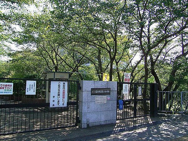 島本町立第三小学校（250m）