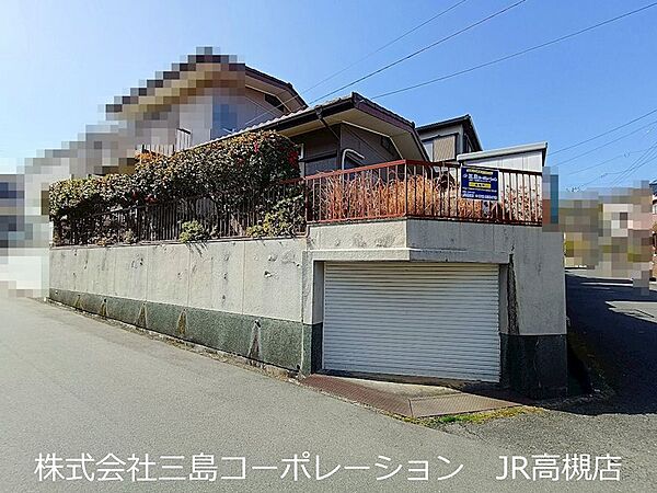 ■周辺環境■バス停「上の口」徒歩3分/DAISO・コーヨー約1100m/セブンイレブン約1200m/高槻松が丘郵便局約200m