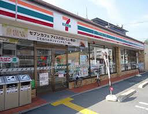 セブンイレブン 茨木鮎川1丁目店（581m）