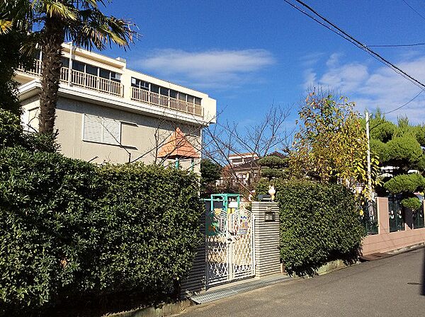 桜ケ丘幼稚園（260m）