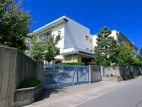 茨木市立水尾小学校（495m）
