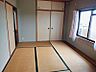 その他：和室の安らぎが日々の疲れを癒します。収納も充実しており、空間を有効活用できる一部屋です。