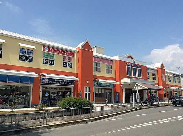 ローソン 高槻赤十字病院店（1128m）