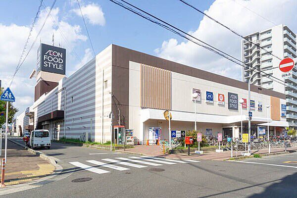 イオンフードスタイル摂津富田店（716m）