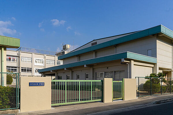 高槻市立第三中学校（1367m）