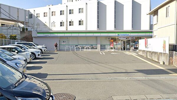 ファミリーマート 茨木警察病院前店（1281m）