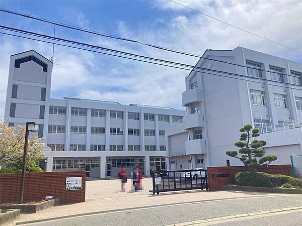 高槻市立阿武山中学校（1040m）