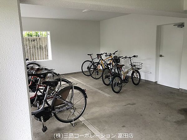 駐輪場