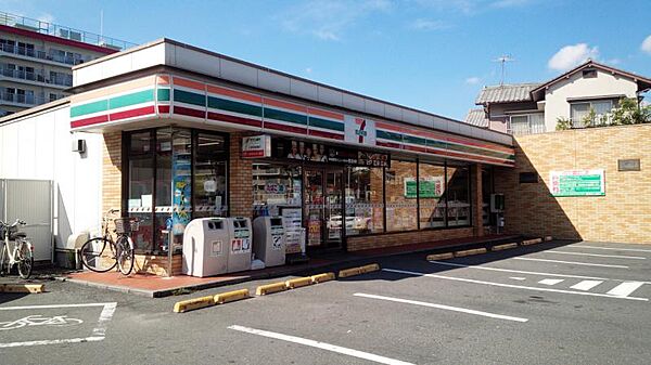 セブンイレブン 吹田山田南店（404m）